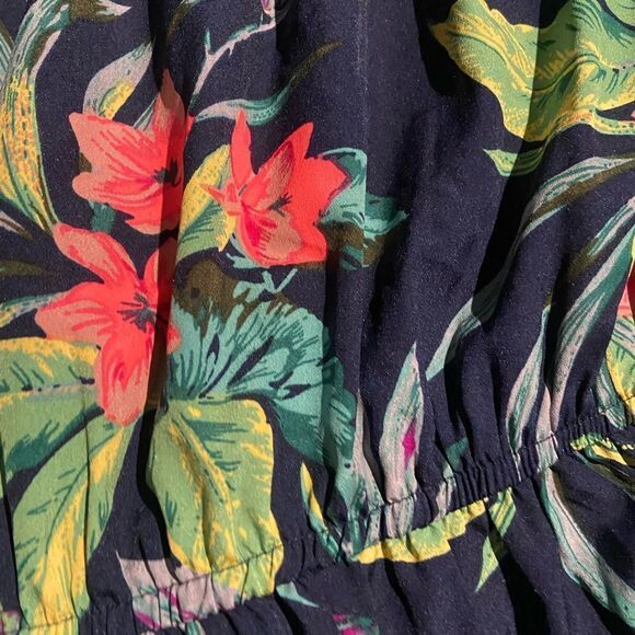 Indulge size medium adorable romper new never worn see pics - Picture 3 of 3